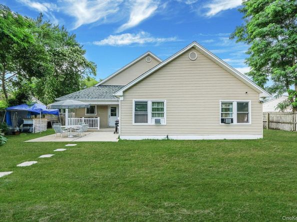 32 Tamarack Street, Central Islip NY 11722