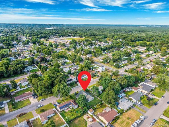 32 Tamarack Street, Central Islip NY 11722