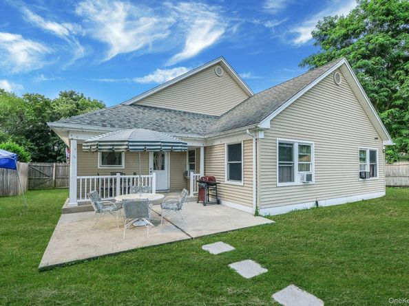 32 Tamarack Street, Central Islip NY 11722