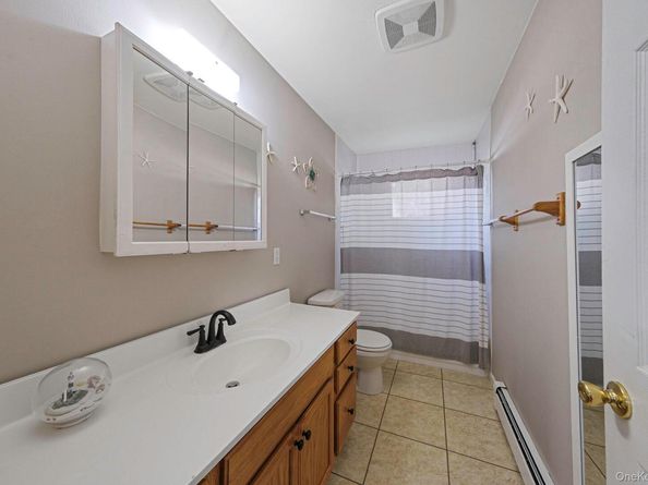 32 Tamarack Street, Central Islip NY 11722