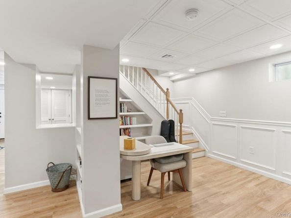 27 Soundview Place, Locust Valley NY 11560