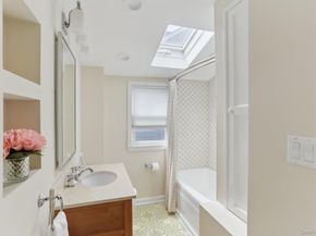 27 Soundview Place, Locust Valley NY 11560