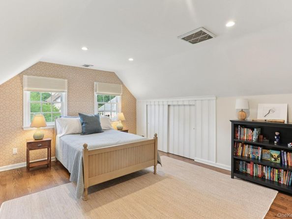 27 Soundview Place, Locust Valley NY 11560