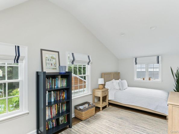 27 Soundview Place, Locust Valley NY 11560