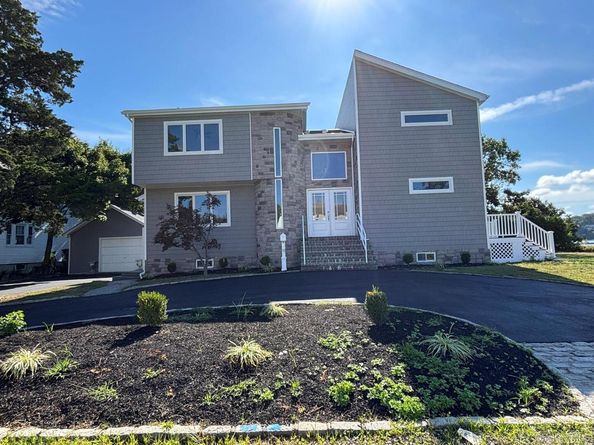 35 Adams Avenue, Bayville NY 11709