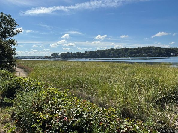 35 Adams Avenue, Bayville NY 11709