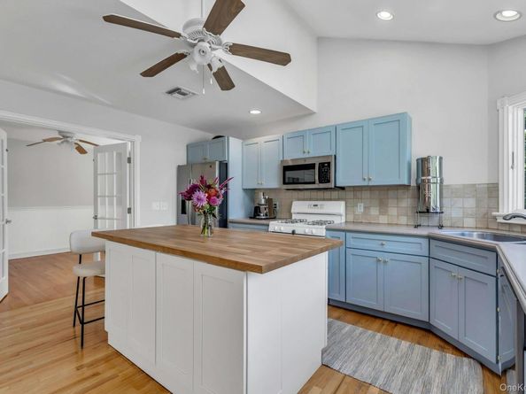 44 Bay Avenue, Bayport NY 11705