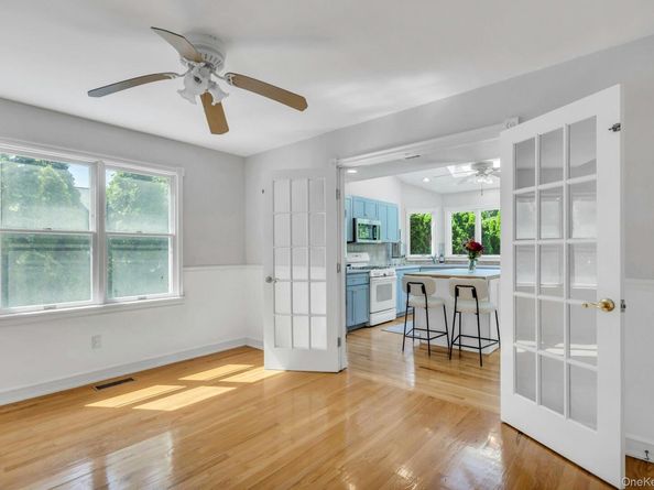 44 Bay Avenue, Bayport NY 11705