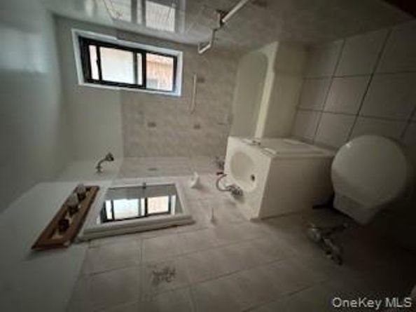 8830 182nd Street 1E, Jamaica NY 11423