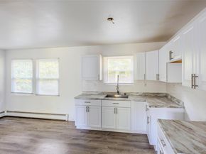 11 Seymour Lane, Medford NY 11763