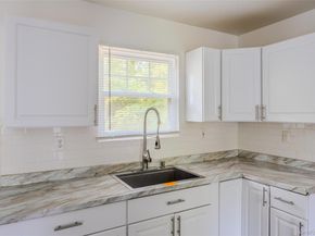 11 Seymour Lane, Medford NY 11763