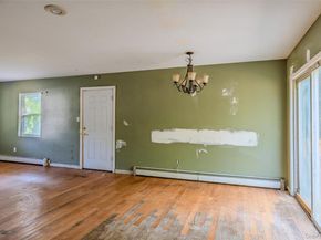 11 Seymour Lane, Medford NY 11763