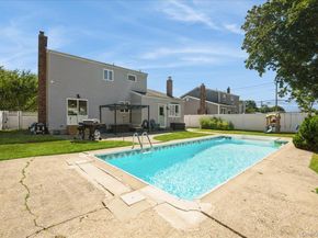 14 Osceola Avenue, Deer Park NY 11729