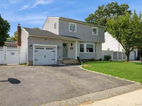 14 Osceola Avenue, Deer Park NY 11729