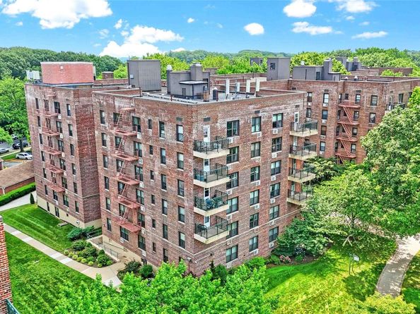 224-24 Union Turnpike 2B, Bayside NY 11427