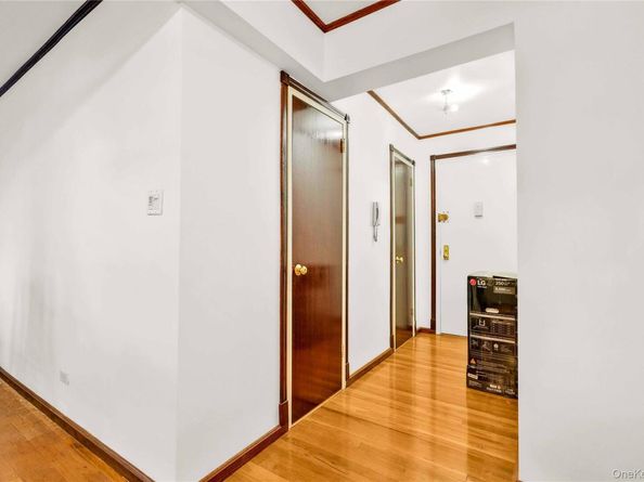 224-24 Union Turnpike 2B, Bayside NY 11427