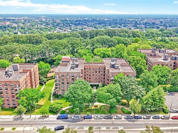 224-24 Union Turnpike 2B, Bayside NY 11427