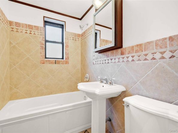 224-24 Union Turnpike 2B, Bayside NY 11427