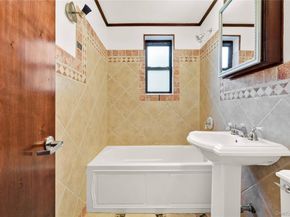 224-24 Union Turnpike 2B, Bayside NY 11427