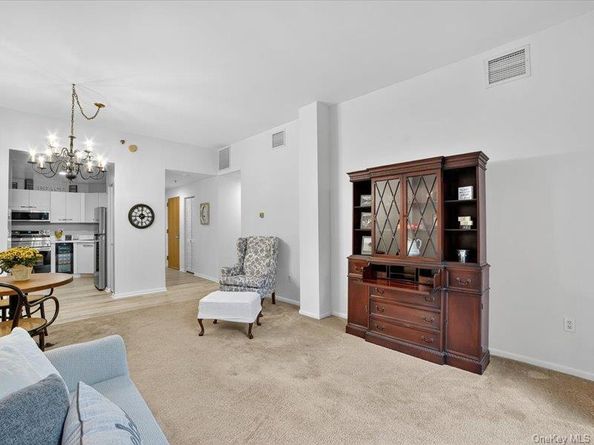 75 McKinley Avenue B19, White Plains NY 10606