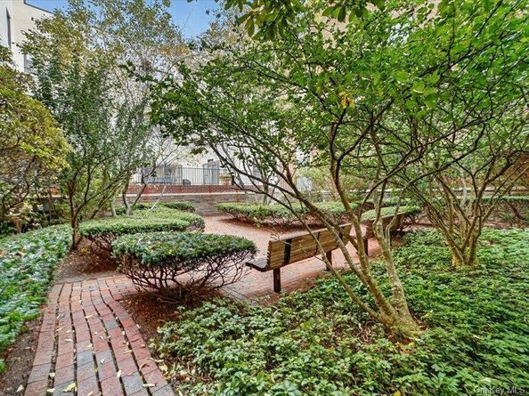 75 McKinley Avenue B19, White Plains NY 10606