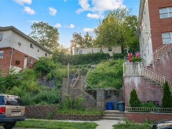 37 New Avenue