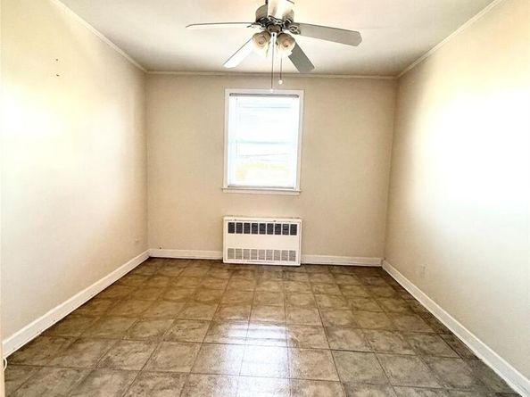 125-21 5 Ave, College Point NY 11356