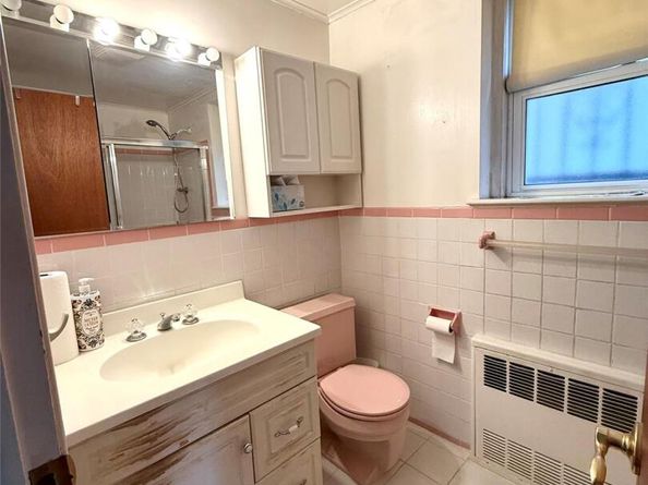 125-21 5 Ave, College Point NY 11356