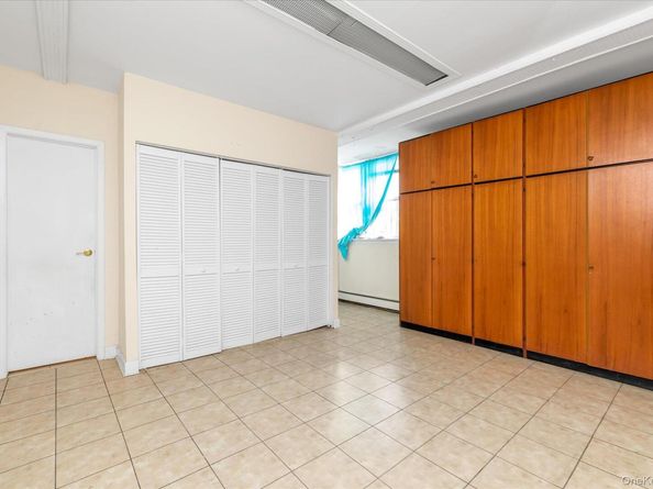 125-21 5 Ave, College Point NY 11356