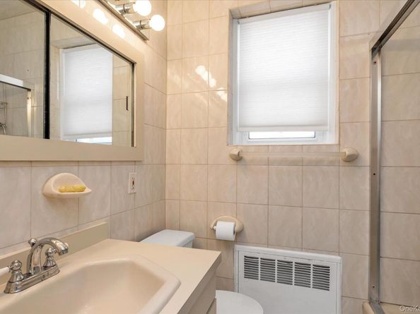125-21 5 Ave, College Point NY 11356