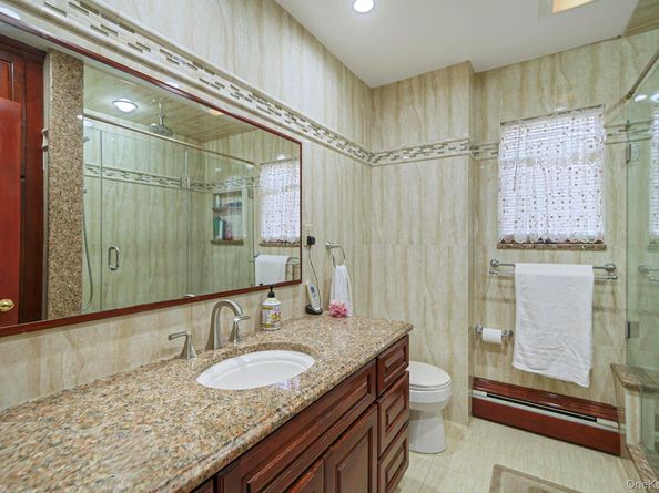 1022 Rosegold Street, Franklin Square NY 11010