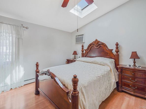 1022 Rosegold Street, Franklin Square NY 11010