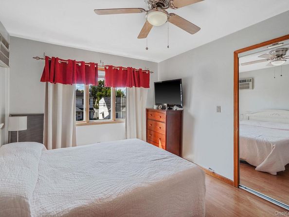 1022 Rosegold Street, Franklin Square NY 11010
