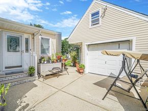 1022 Rosegold Street, Franklin Square NY 11010