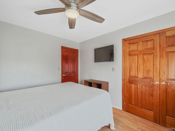 1022 Rosegold Street, Franklin Square NY 11010