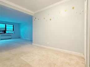 7355 210 Street 2P, Flushing NY 11364
