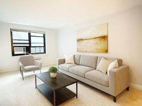 7355 210 Street 2P, Flushing NY 11364