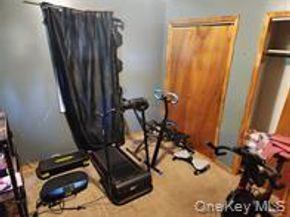 35 Mulford Place, Hempstead NY 11550