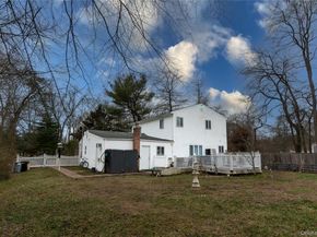 89 Sportsmen Street 4103, Central Islip NY 11722