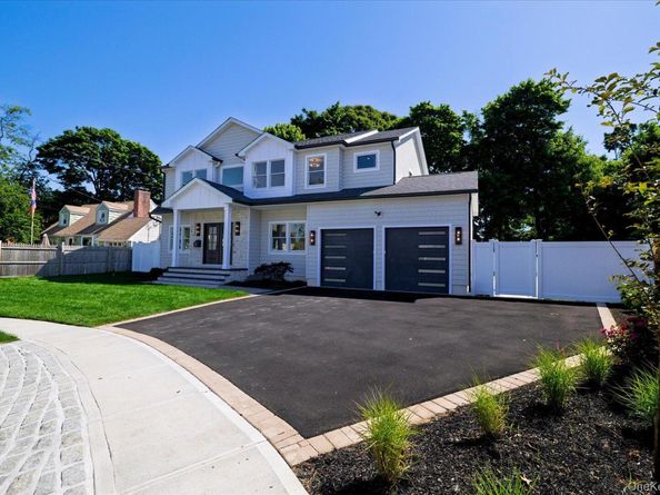 8 Van Cott Place, North Bellmore NY 11710