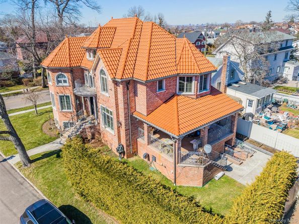 160-03 Cryders Lane, Whitestone NY 11357