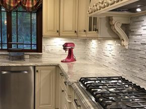 15 Hilltop Drive, Manhasset NY 11030