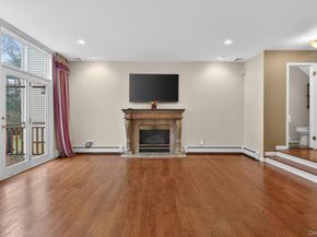 9 Oxford Court, Wheatley Heights NY 11798