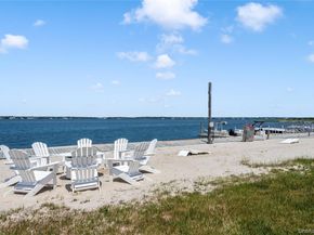 580 Dune Road 5, Westhampton NY 11978