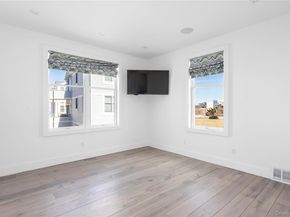 580 Dune Road 5, Westhampton NY 11978