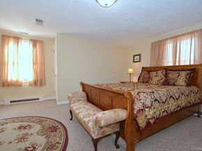 9 Agnes Court, Melville NY 11747