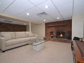 9 Agnes Court, Melville NY 11747