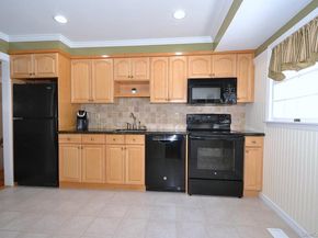 9 Agnes Court, Melville NY 11747