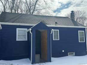 23 Hemlock Street, Wyandanch NY 11798