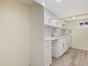 13550 234th Street, Rosedale NY 11422